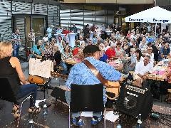 Band und Gäste bei "Kultur am Park" 2023