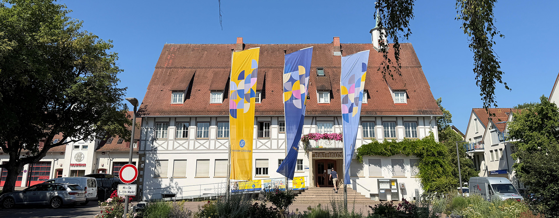 Zur Seite der Stadtverwaltung Rathaus Leinfelden am Marktplatz
