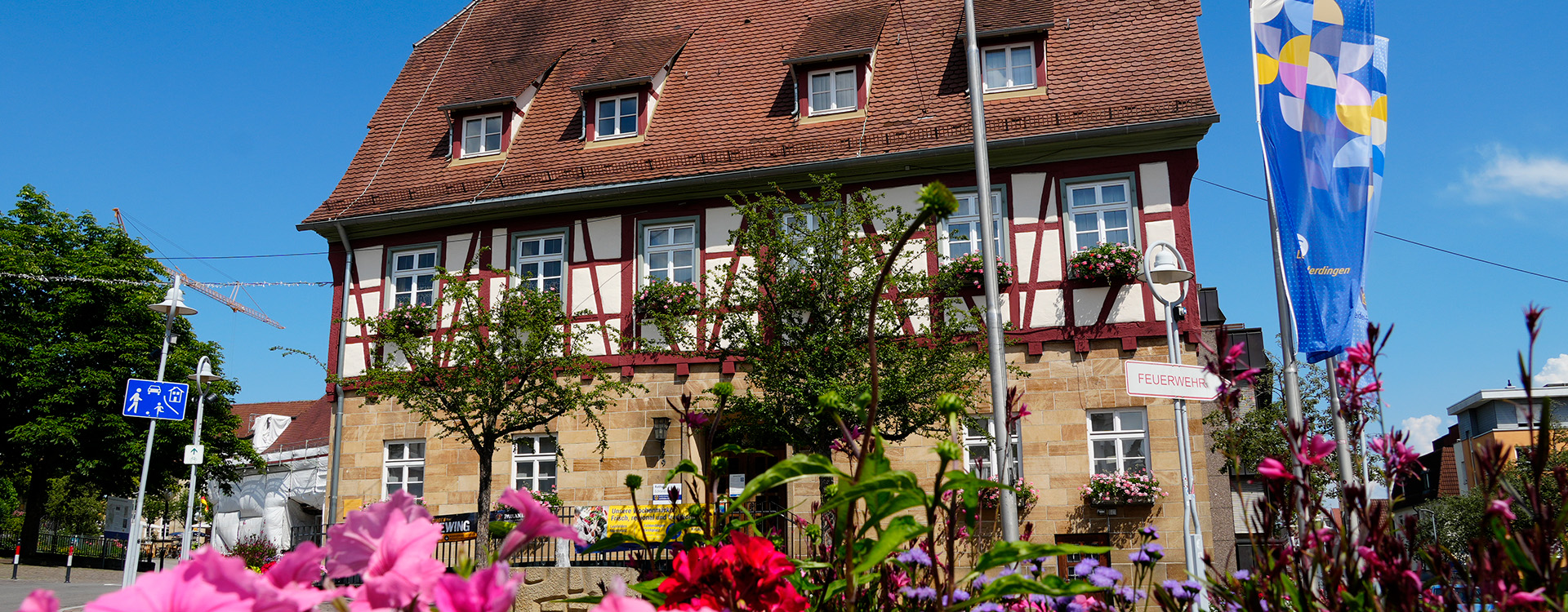 Zur Seite der Stadtverwaltung Rathaus Echterdingen