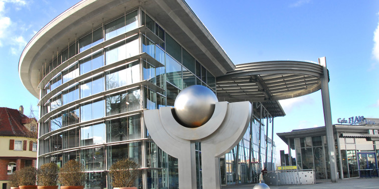 Gebäude der Stadtbücherei am Neuen Markt in Leinfelden